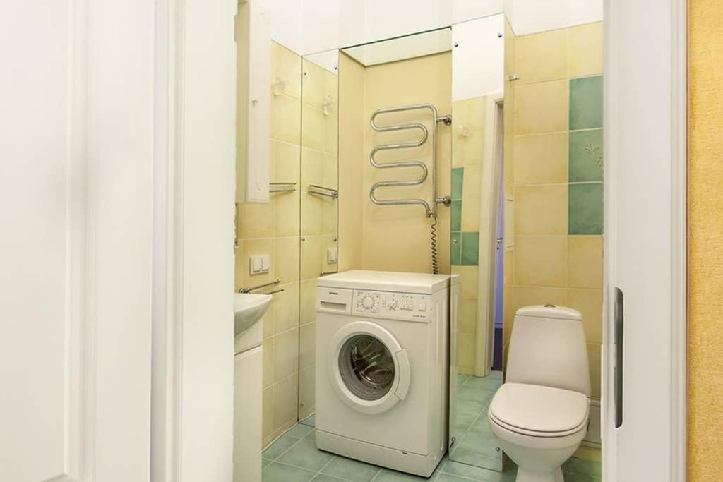 Centre 911 Flat Apartman Kijev Kültér fotó