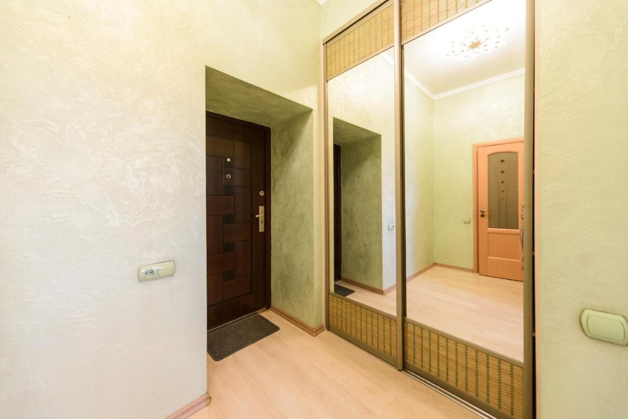 Centre 911 Flat Apartman Kijev Kültér fotó