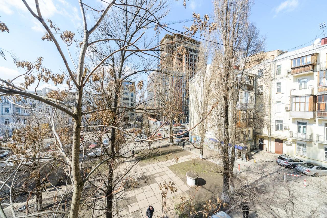 Centre 911 Flat Apartman Kijev Kültér fotó
